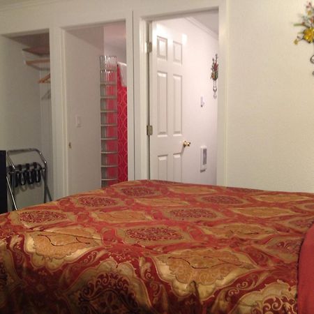 Holiday Motel Bend Extérieur photo