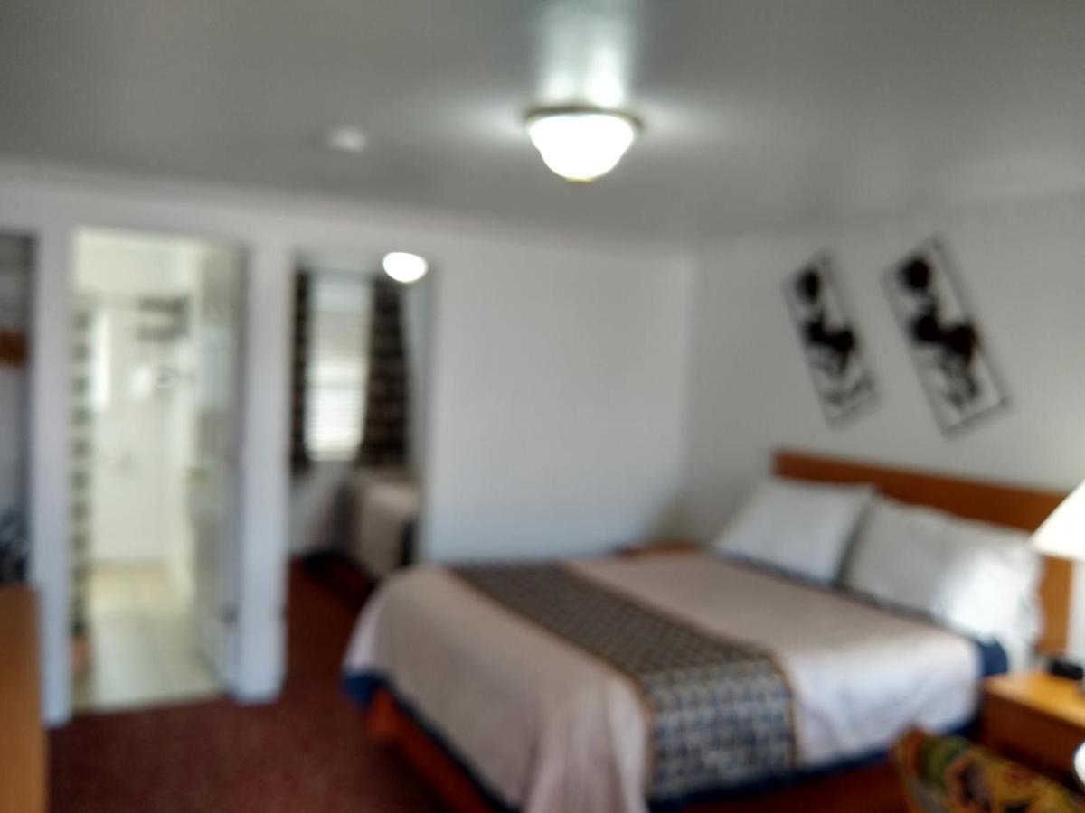 Holiday Motel Bend Extérieur photo