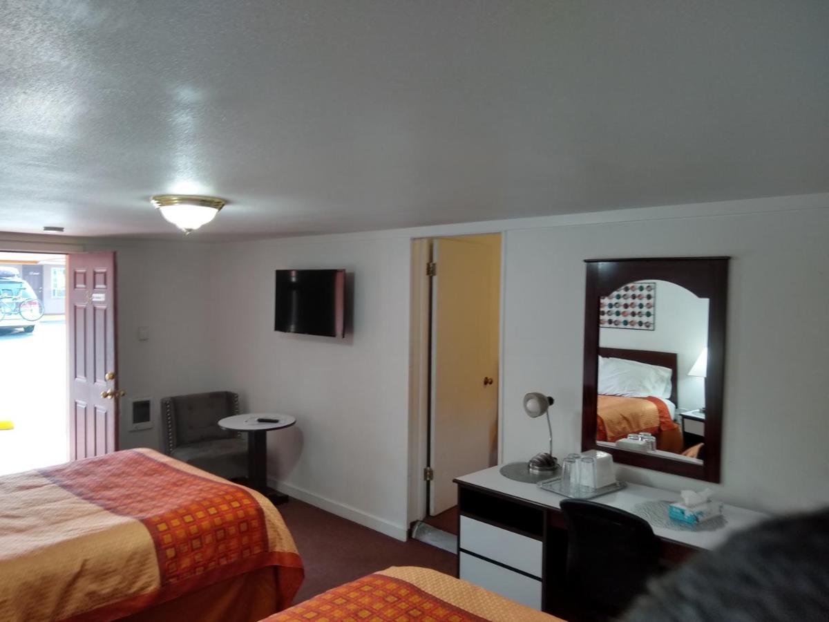 Holiday Motel Bend Extérieur photo