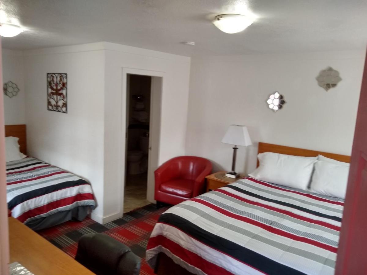 Holiday Motel Bend Extérieur photo