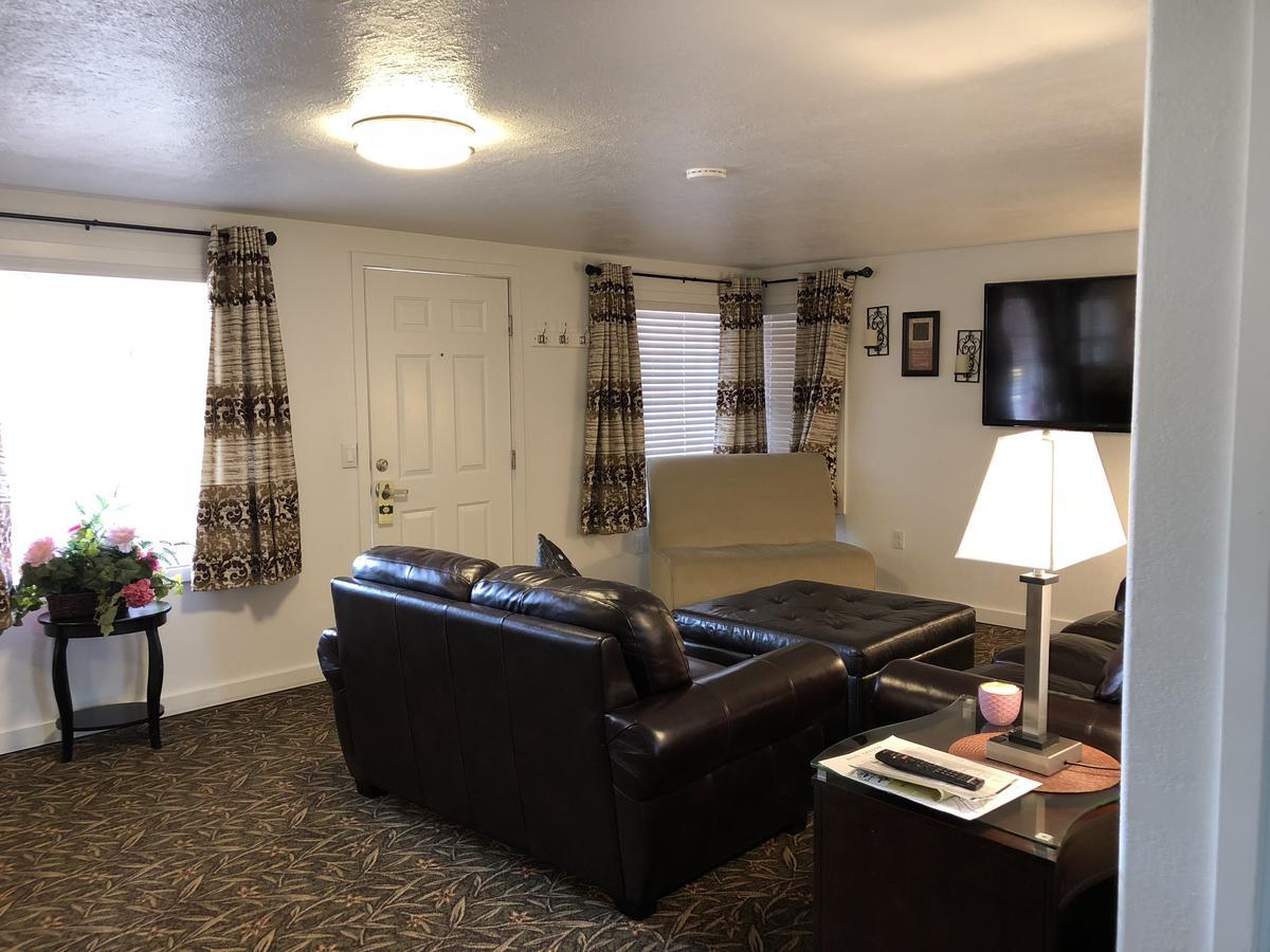 Holiday Motel Bend Extérieur photo