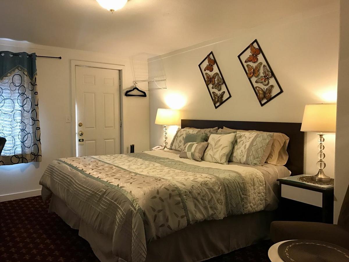 Holiday Motel Bend Extérieur photo